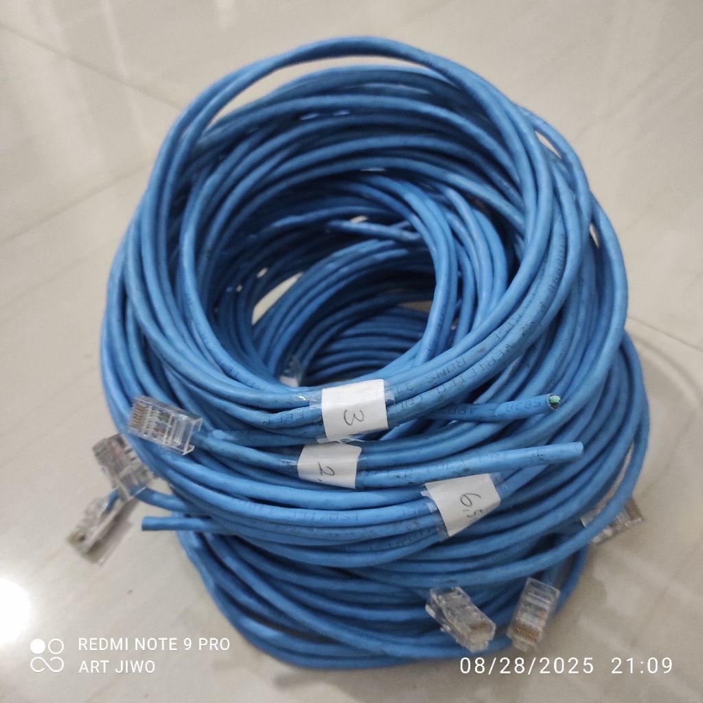 Belden Kabel LAN Cat5e Biru Bekas