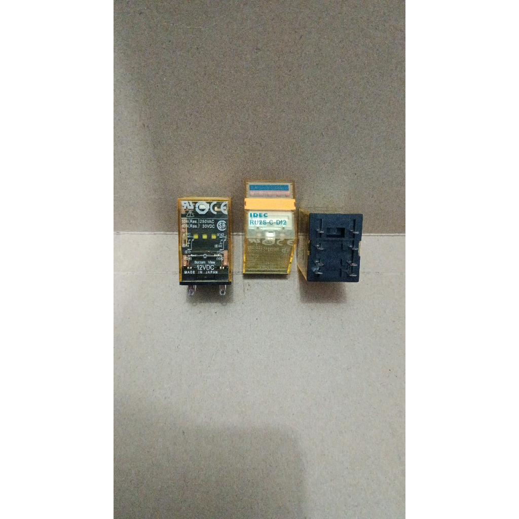 8207 relay relai rilai idec ru2s-c-d12 ru2s c d 12 12v 12volt 12 volt