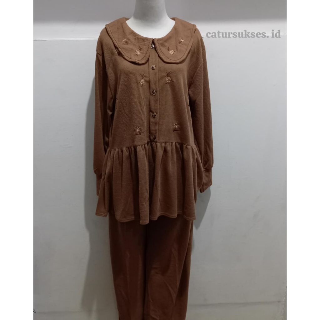 One set Knit Wanita Dewasa Motif Bordir Bunga Cantik Bahan Premium