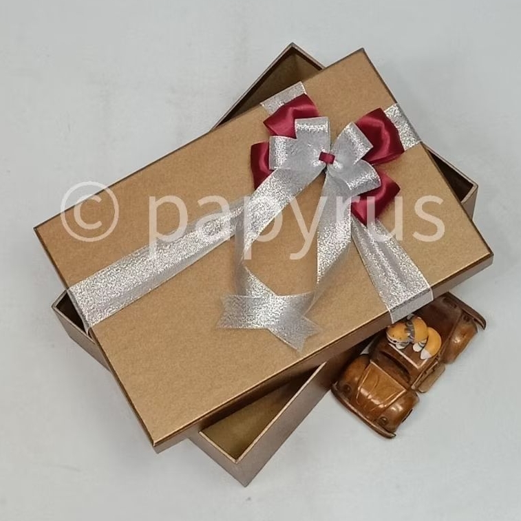 

PAPYRUS 20x30 Tinggi 5cm Kotak Kado Gift Box Hardbox Hampers Hadiah V1