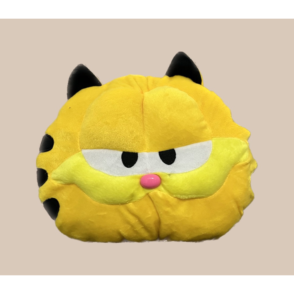 Bantal boneka kepala garfield