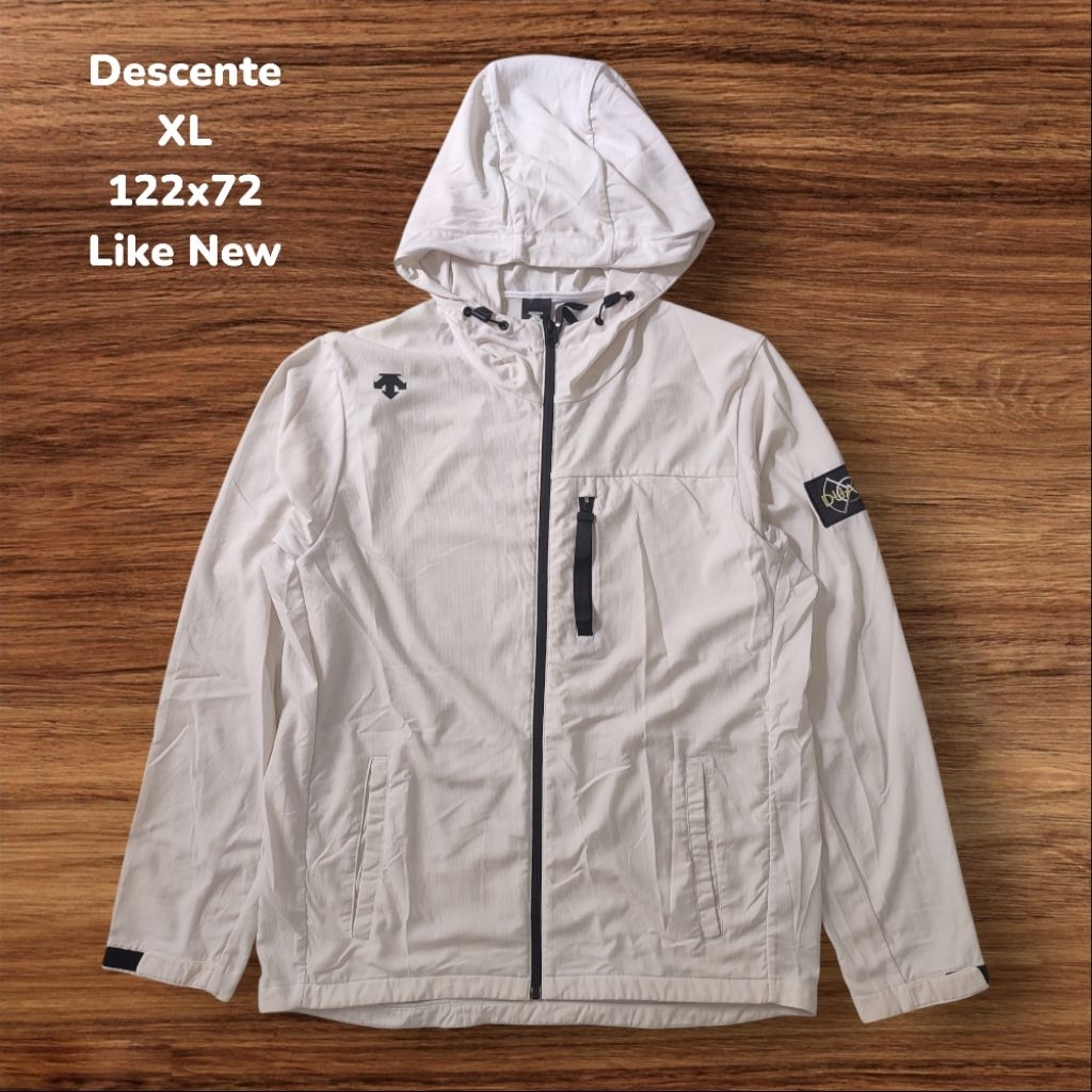 Jaket Descente Outdoor Softshell Daun Talas Putih Gading XL Like New