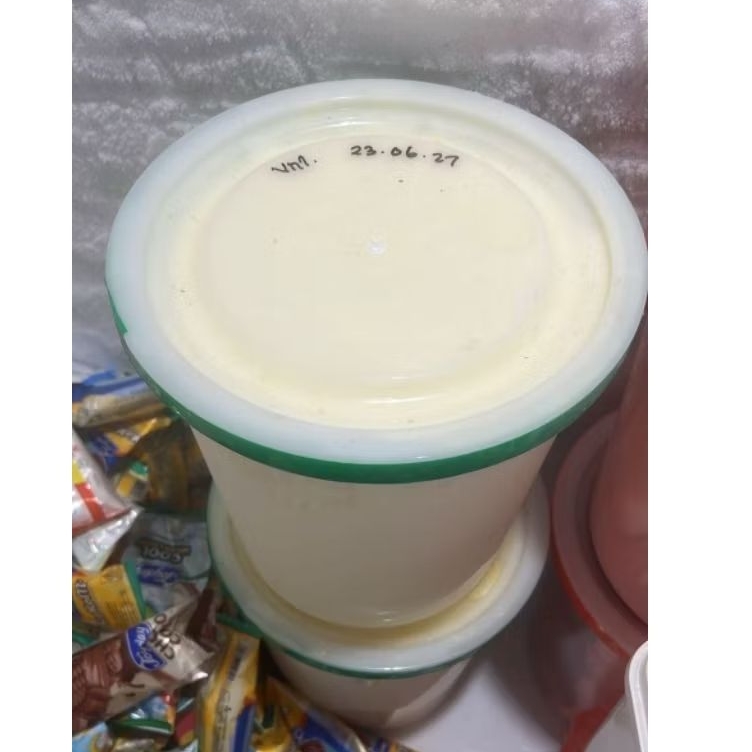 

ice cream miami rasa vanila 8 litter es krim miami ember