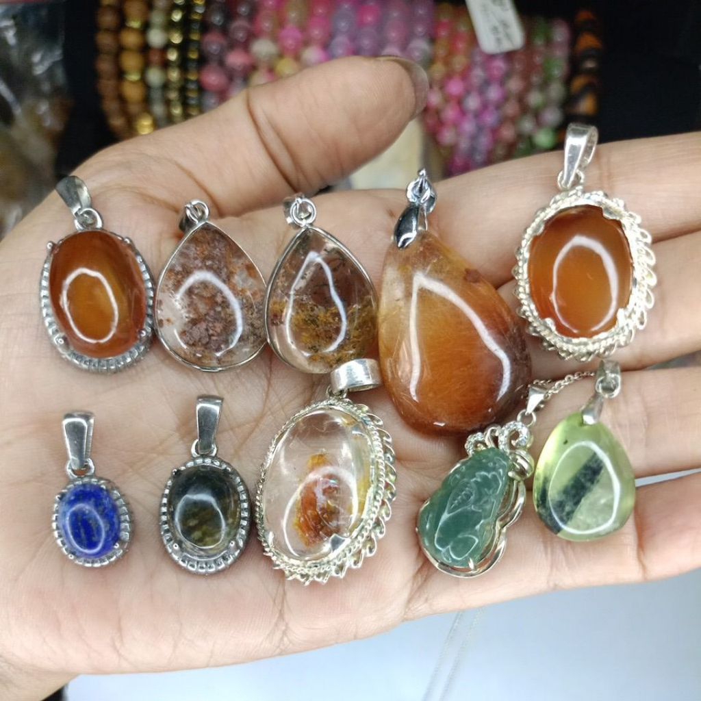 liontin batu alam asli