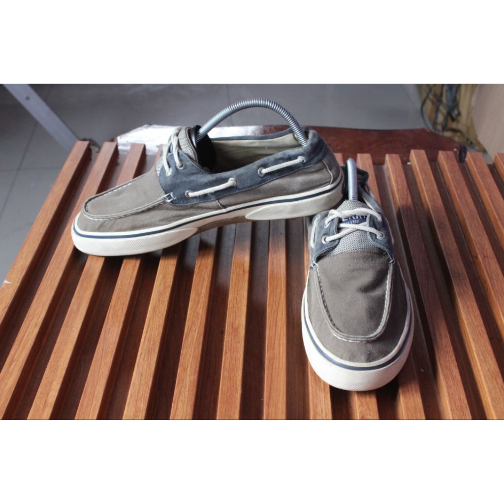 Sepatu Loafer nyantai  keren kanvas tebal" Sperry gold cup " upper kanvas tebal. outsole kokoh khas 