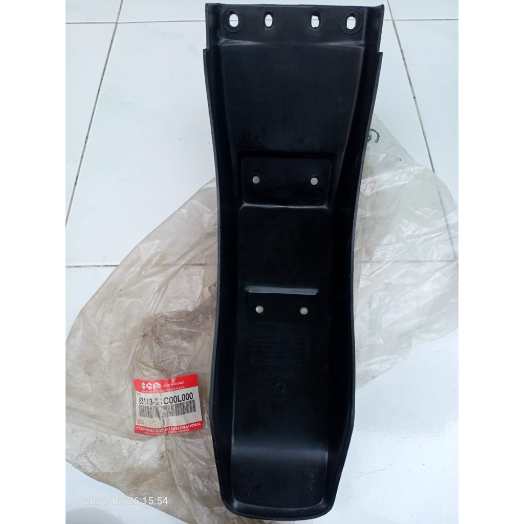 spakbor suzuki crystal belakang