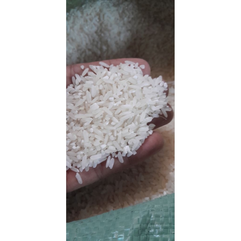 

beras lokal madiun 1/2 kg beras pulen beras baru