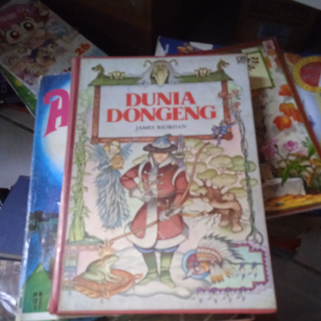 Dunia dongeng ( James Riordan )