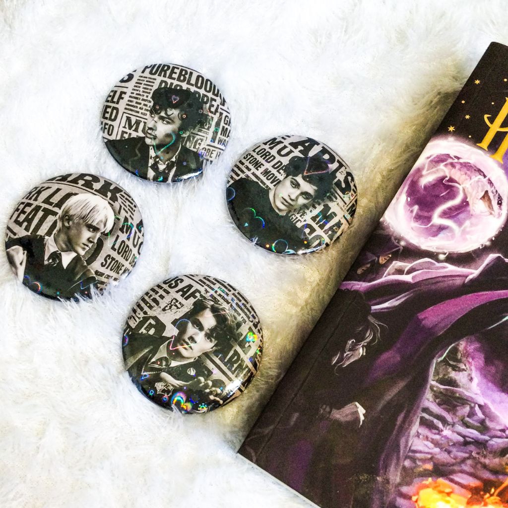 Pin Slytherin Boys Hologram Heart unofficial fanmerch by Riddlerz.co - Tom Riddle, Draco Malfoy, The