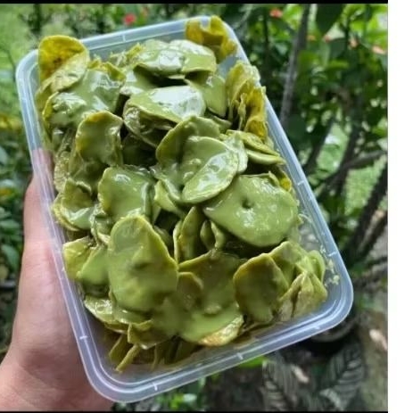 

keripik pisang matcha