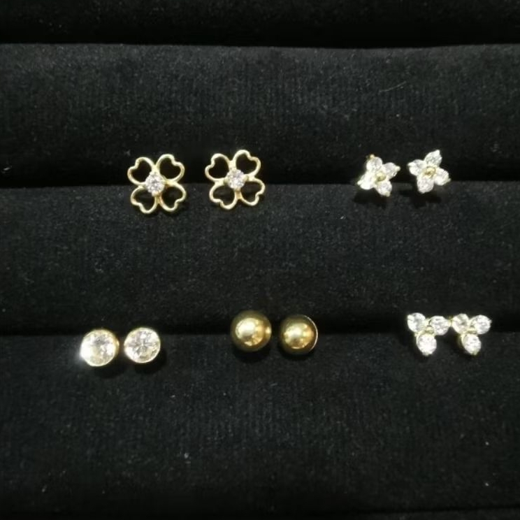 Anting Giwang tindik/tusuk Emas Muda 1/2 gram Banyak Model Simple dan Elegan