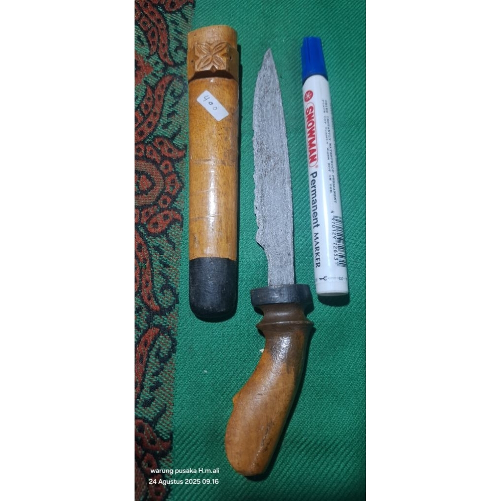 pisau tua
