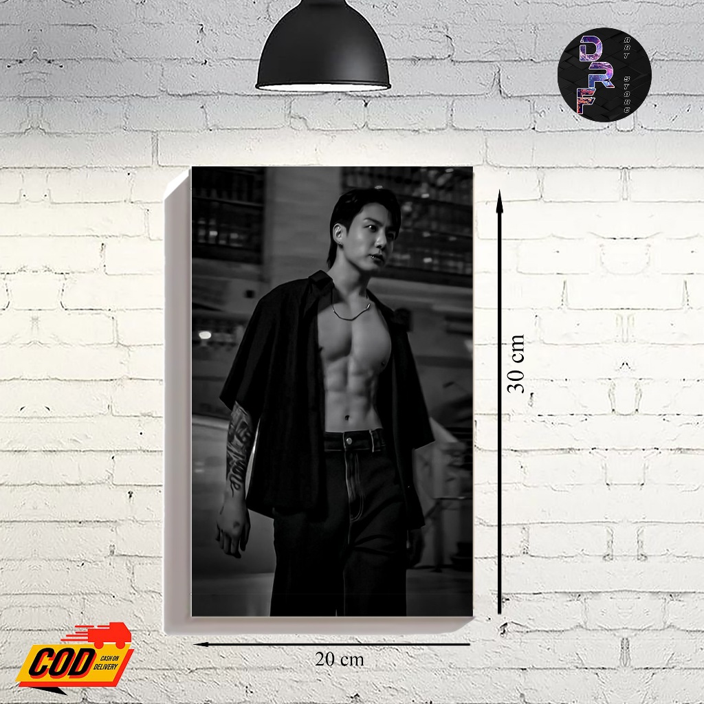 Hiasan dinding bingkai foto motif  Jungkook BTS pajangan dinding terlaris termurah