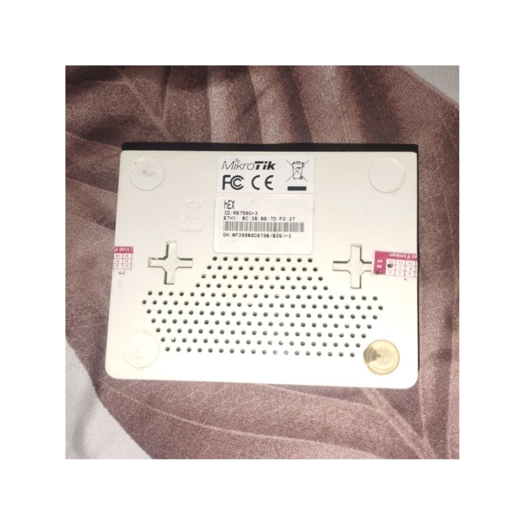 Mikrotik RB750 Gr3
