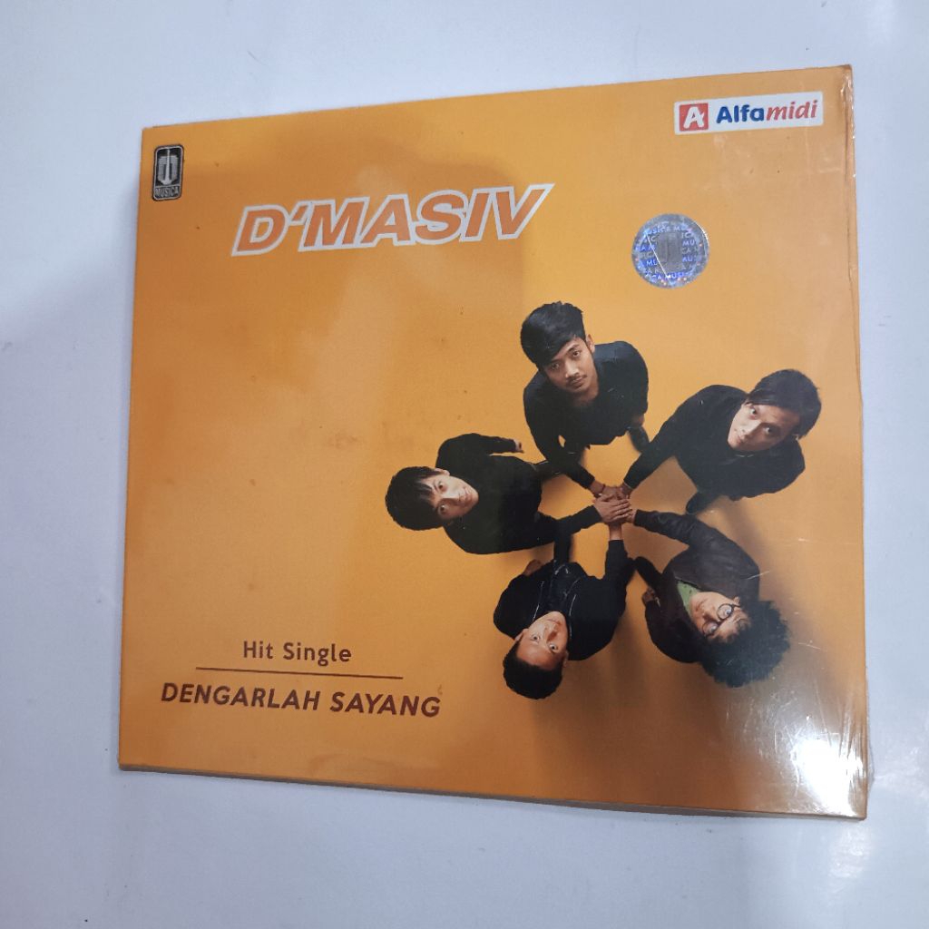 CD D'MASIV "DENGARLAH SAYANG"