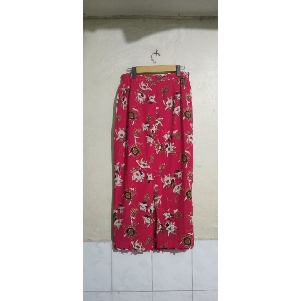 Rok Panjang Untuj Brokat Pink Bunga Bekas Preloved