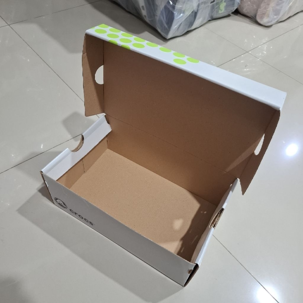 

Kardus / Kotak Kardus Crocs