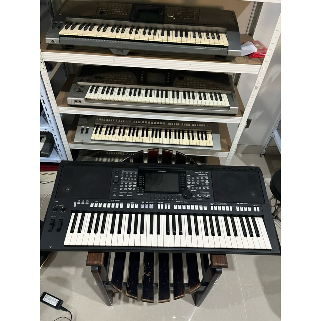 Yamaha PSR S775 mulus ok