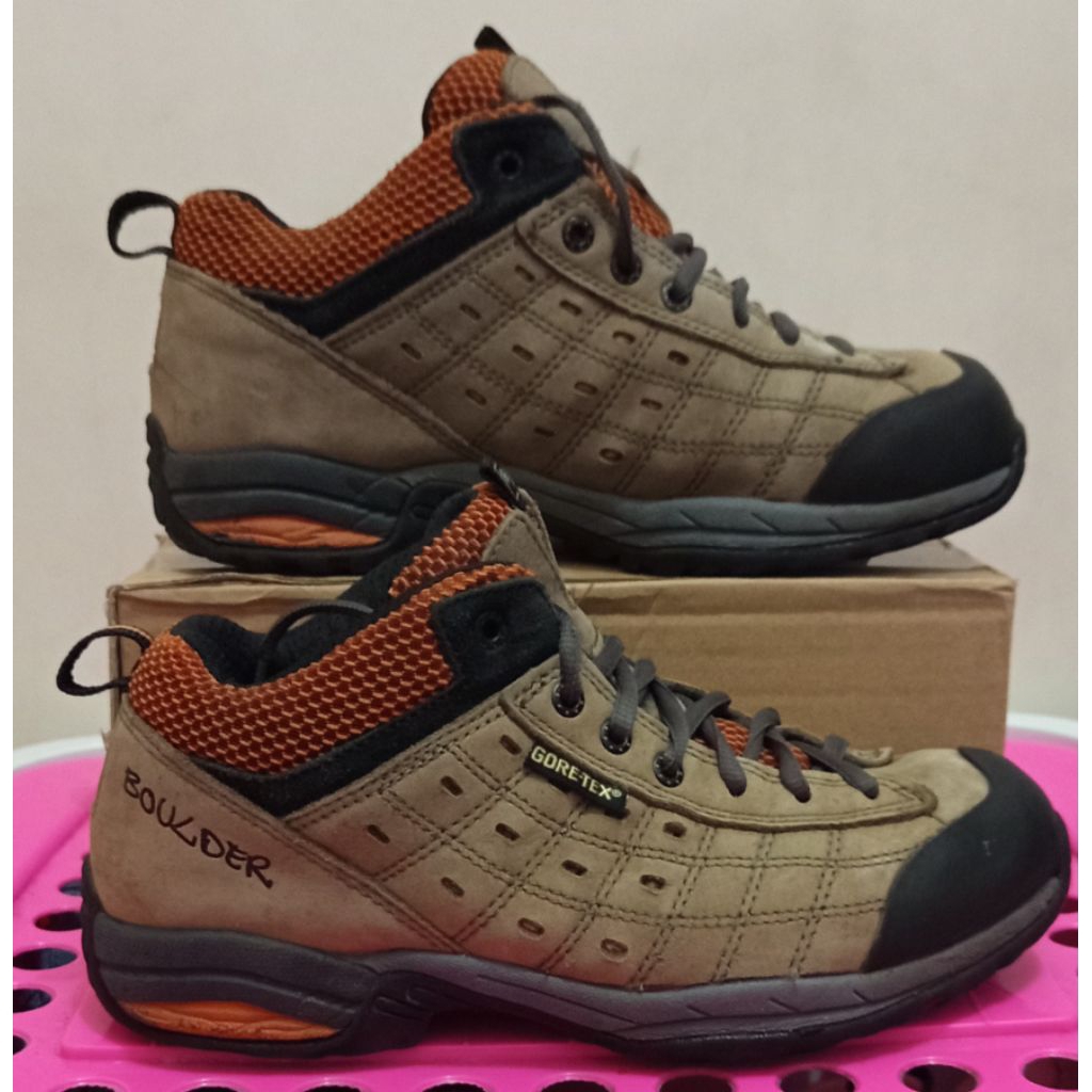 sepatu second outdoor CAMPLINE size 39