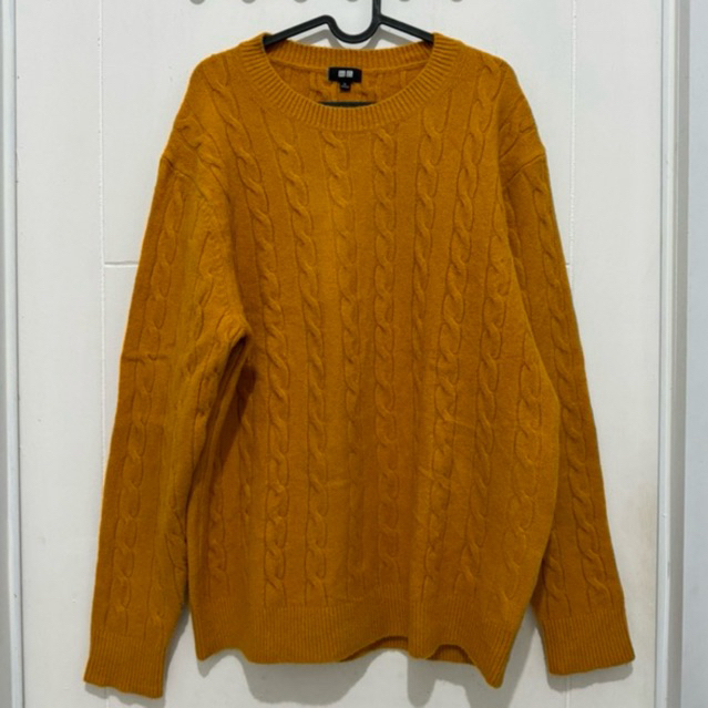 Sweater Kepang Uniqlo