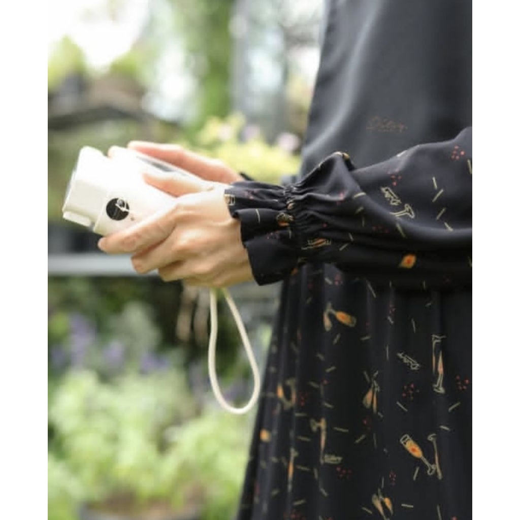 DITSY JULI 2025 - VERRE JETBLACK M