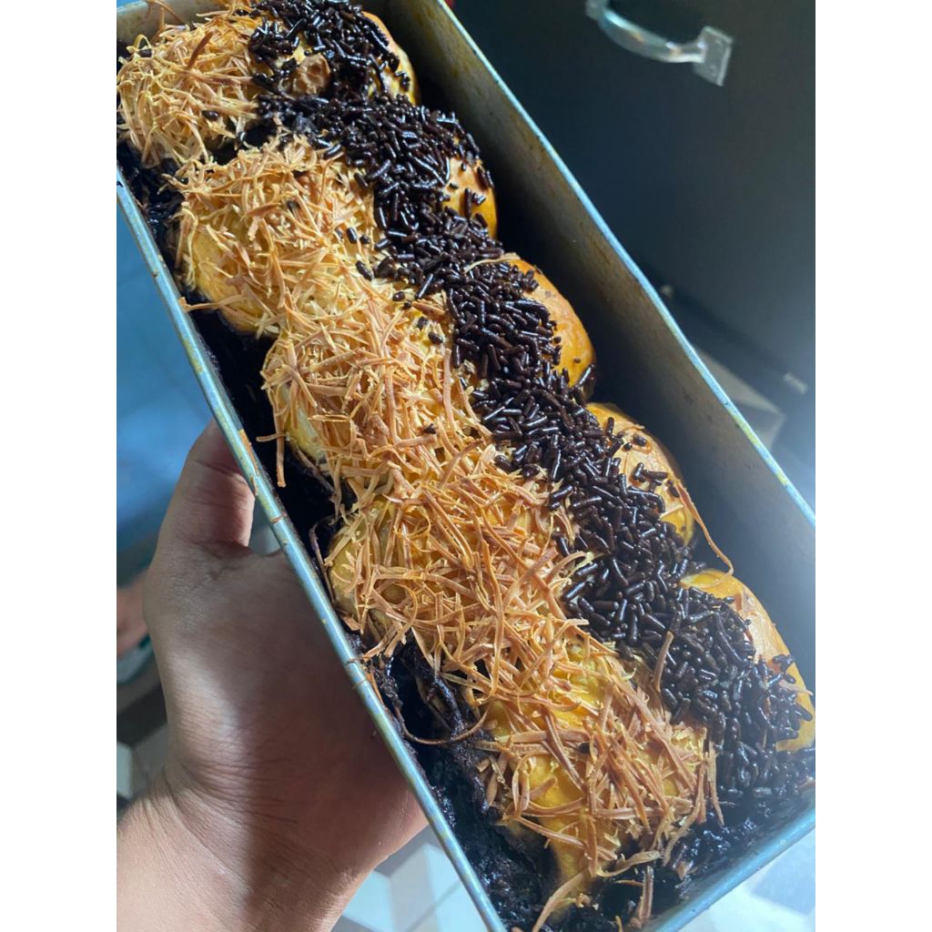 

Bolen Lumer Ulfa isi 5 pcs Bolen Pisang Coklat