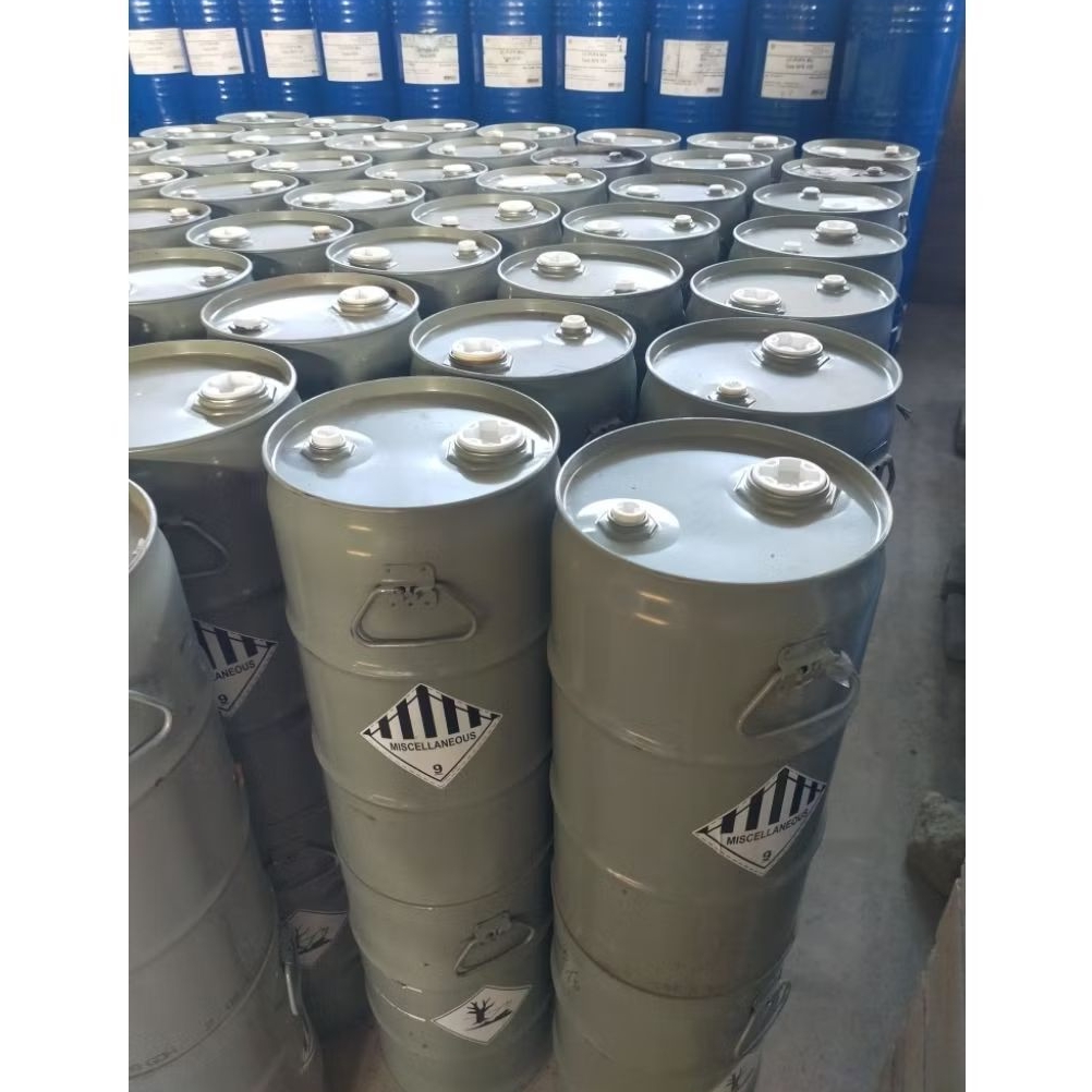 drum besi 30liter bekas parfum bahan tebal mulus bersih dalam siap pakai.dan parfum dr tirisan drum.