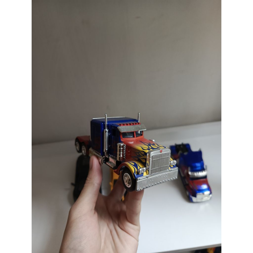 jada toys optimus prime