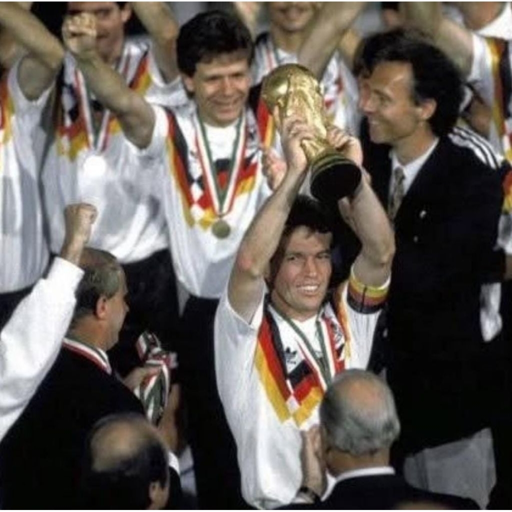 jersey retro jerman barat 1990 ( juara )