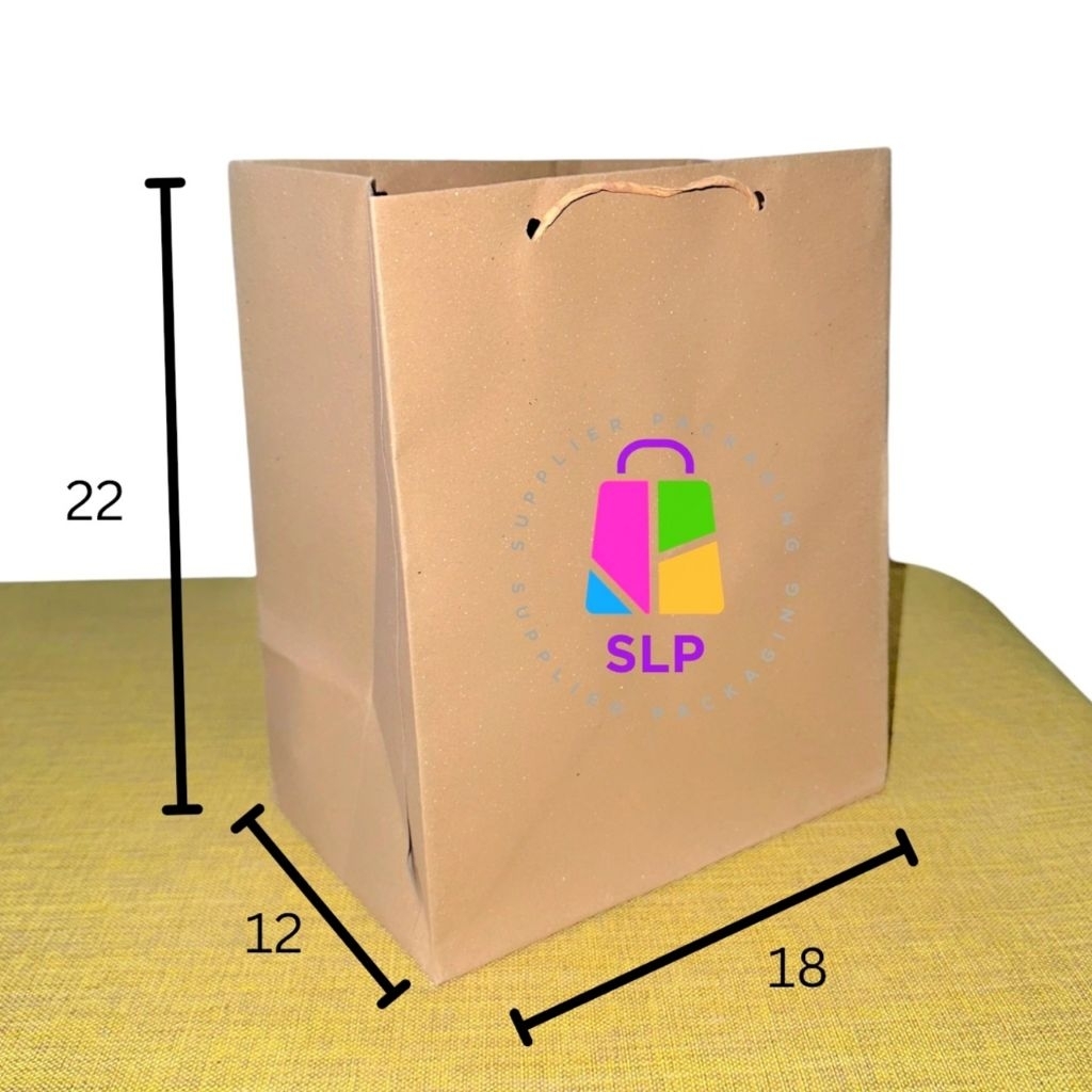 

Paper bag R5 P18 L12 T22 box kardus 18x22 kotak kue / goodie bag / souvenir tas kertas / kantong kertas coklat polos