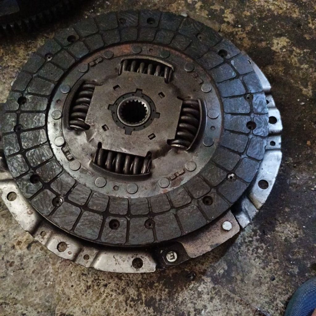 kampas kopling set hyundai trajet