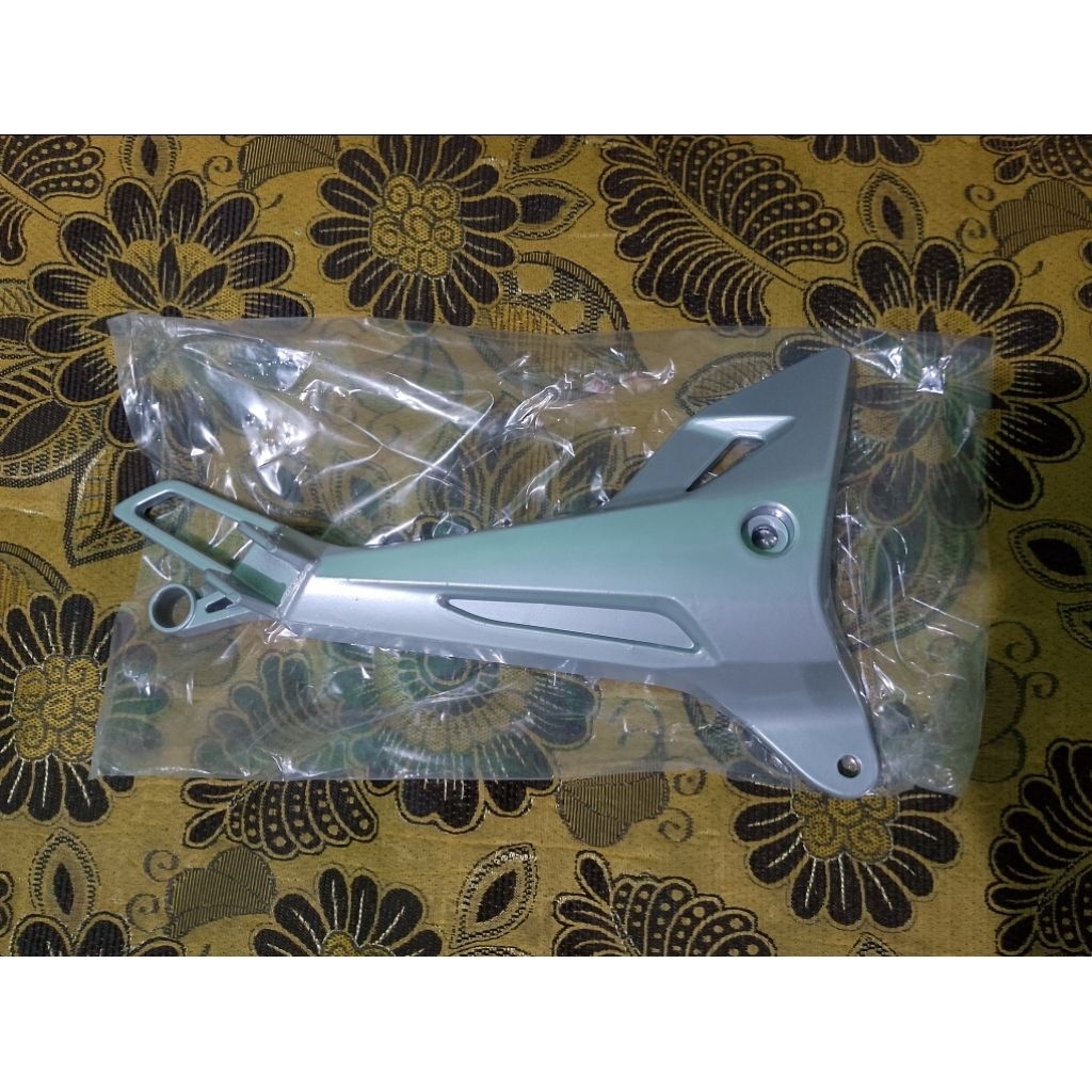 fostep pijakan kaki belakang Supra x 125 Old sebelah kanan