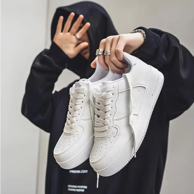 Sepatu Sneakers Putih Pria Wanita korea style