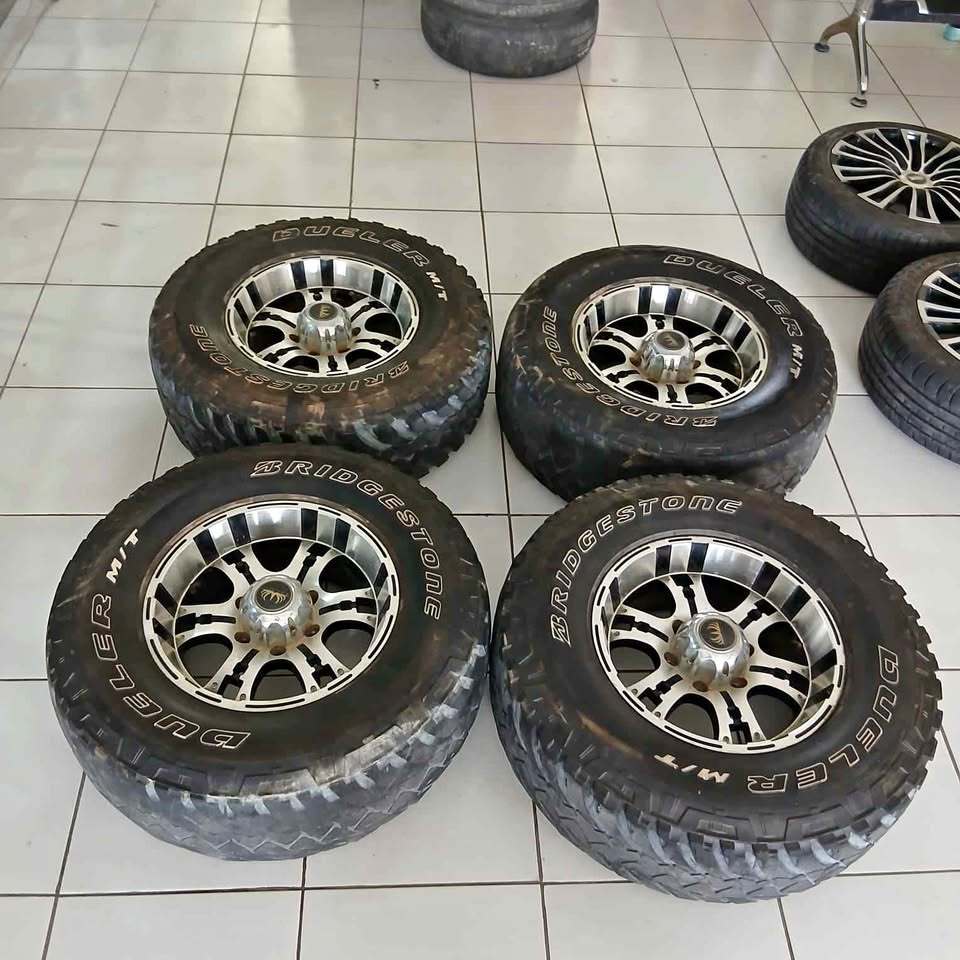 VELG MOBIL RACING RING 16 LEBAR 7 LUBANG BAUT PCD 6X139 BAN PELEK