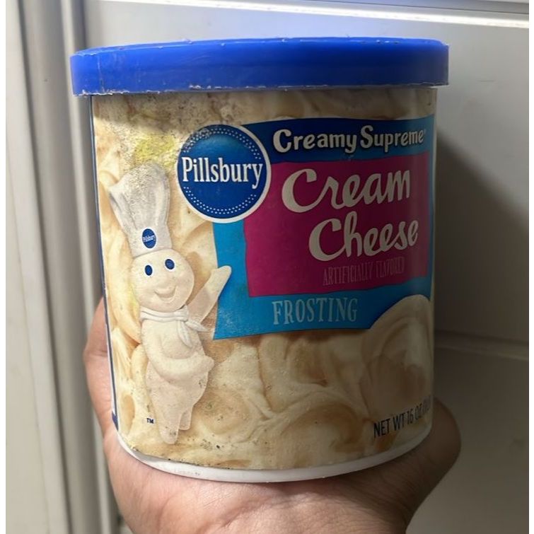 

pillsbury creamy supremen 453gr baking (rijek kemasan) // PILLSBURRY CONFETTI FUNFETTI VANILA (rijek kemasan) FLAVORED FROSTING 15.6 OZ 442gr // WERNERS DECO SPRINKLE 150gr // MESES DEKORASI KUE