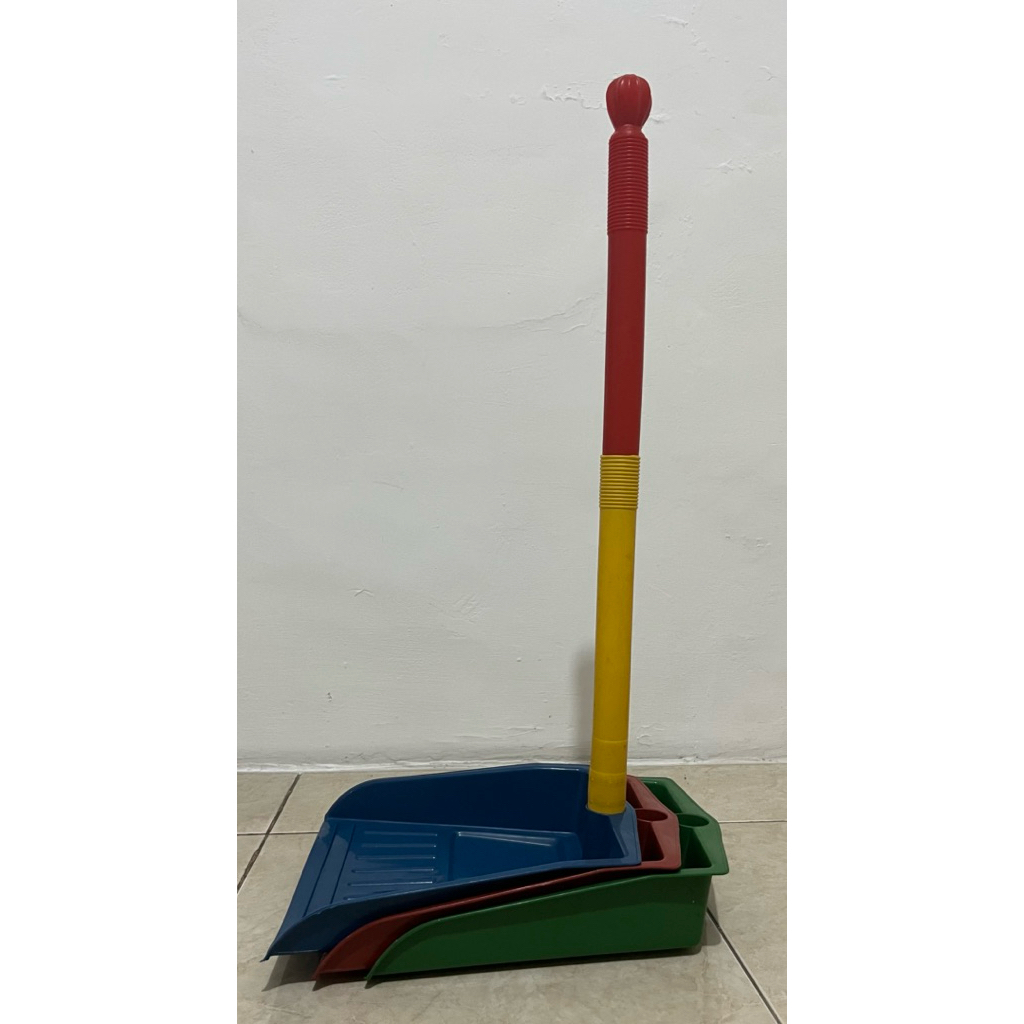 PENGKI SAMPAH / SEKOP SAMPAH / SEROKAN SAMPAH PLASTIK