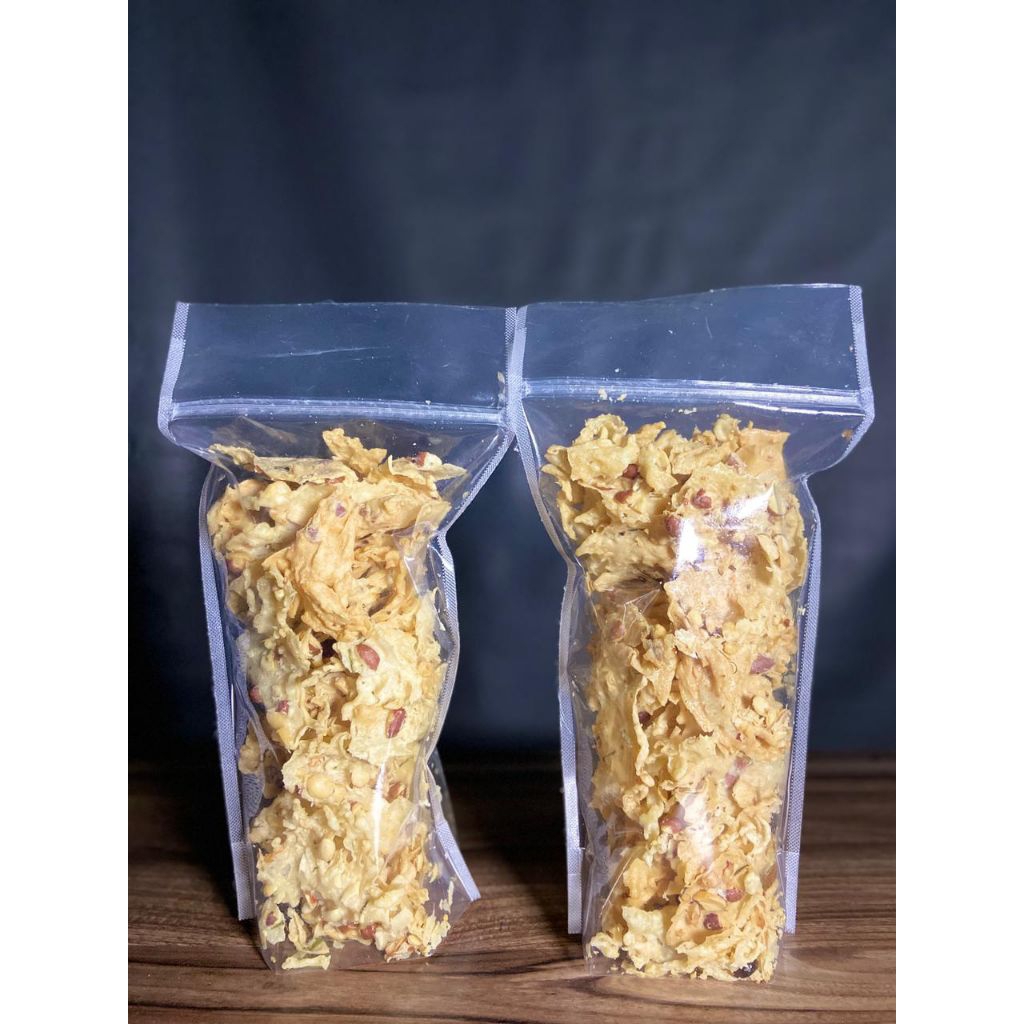 

Peyek kacang ukuran kemasan sedang | cocok buat cemilan