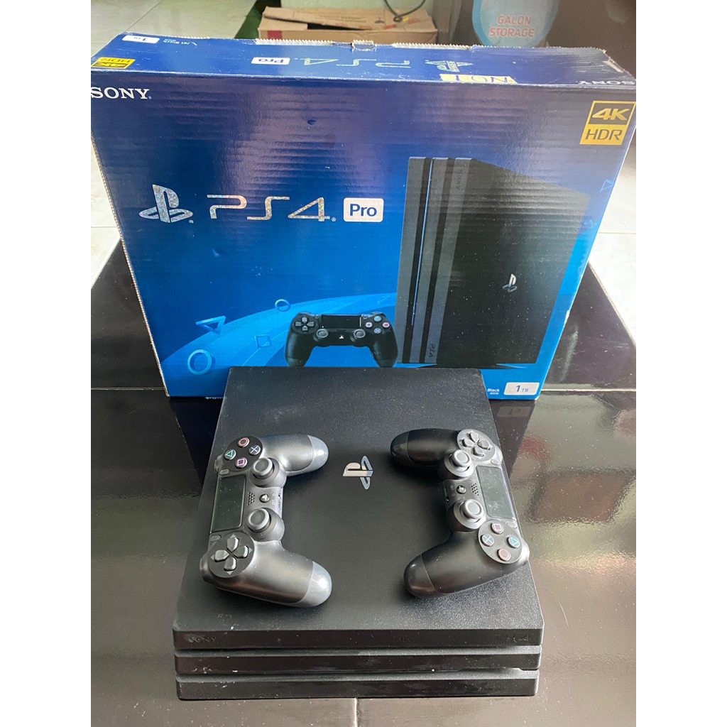 PS4 Pro Hen