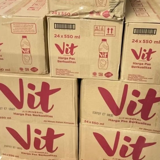 

VIT AIR MINUM BOTOL 550ML 1 DUS ISI 24PCS