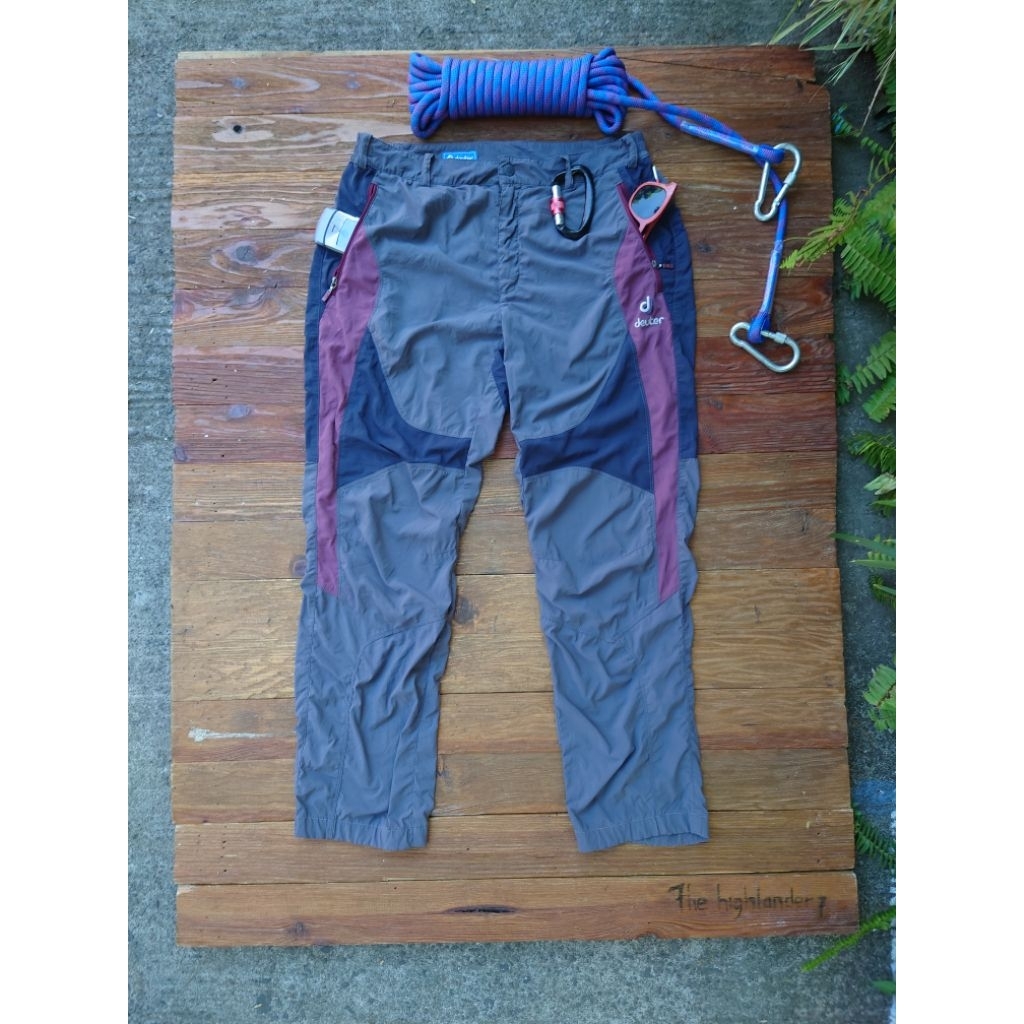 celana gunung deuter