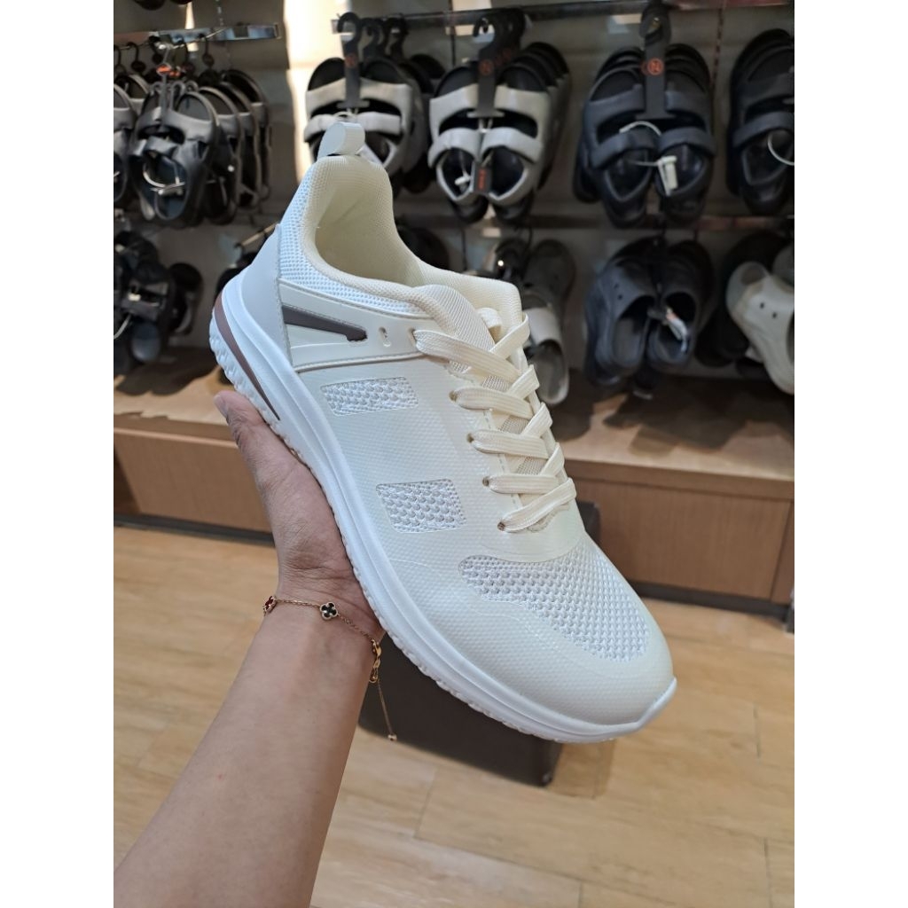 sepatu pria nevada 100% original by matahari