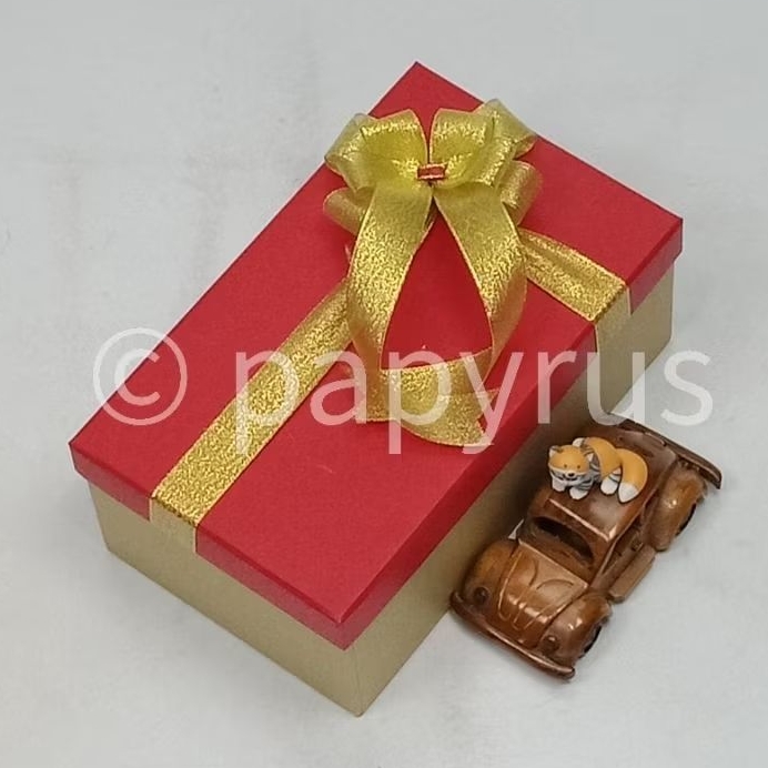 

PAPYRUS Kombinasi 15x25 Tinggi 10cm Kotak Kado Gift Box Hardbox Hampers V2