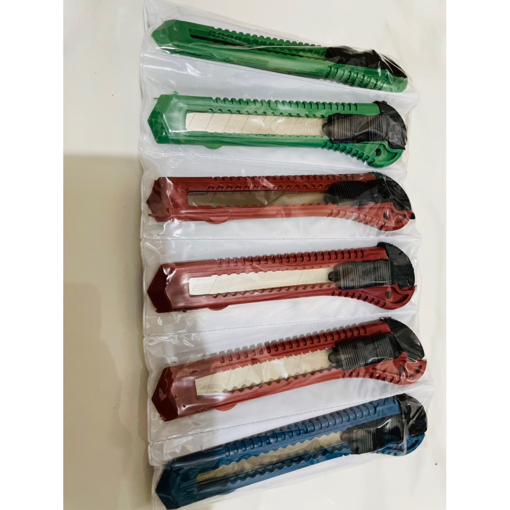 

Pisau Cutter Sailor Man dijual per renceng isi 12 pcs