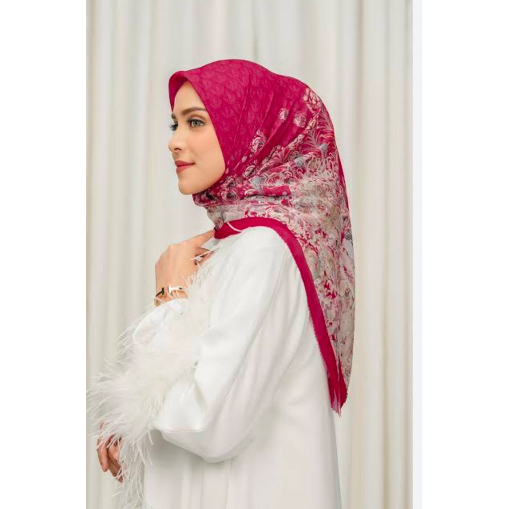 Buttonscarves Beauty - Ederra series