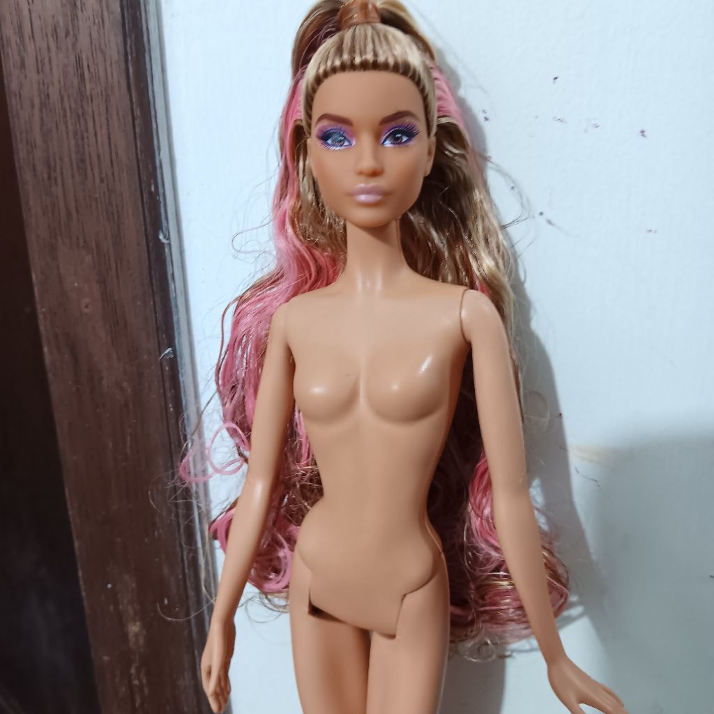 FREE body muse good condition /KEPALA BARBIE/KEPALA BARBIE COLLECTOR/KEPALA BARBIE KOLEKTOR/barbie c