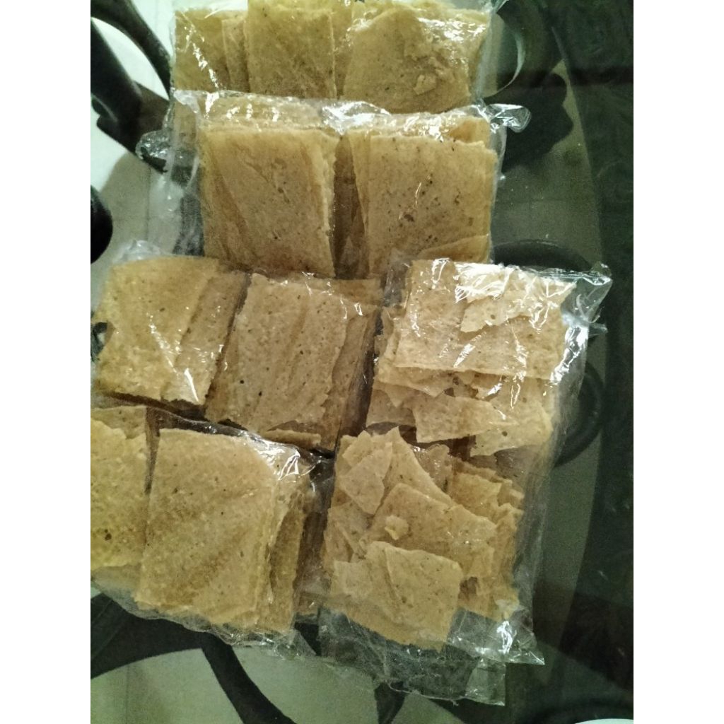 

Kerupuk Gendar Mentah 1 Kg – Renyah, Gurih, dan Praktis Digoreng