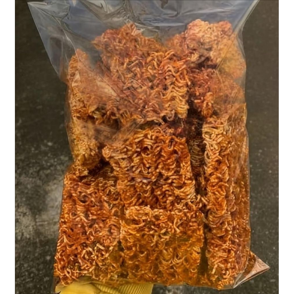 Safirablooms Miering Mie Kering/Mie Kremes Bumbu Melimpah Pedas Daun Jeruk Isi 1Kilo