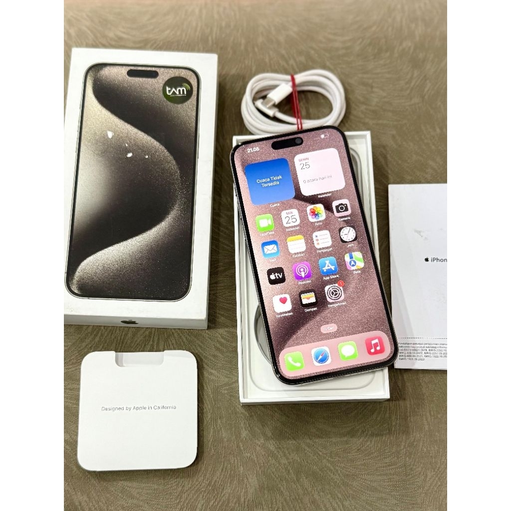 iphone 15 pro max 256gb natural titanium bekas