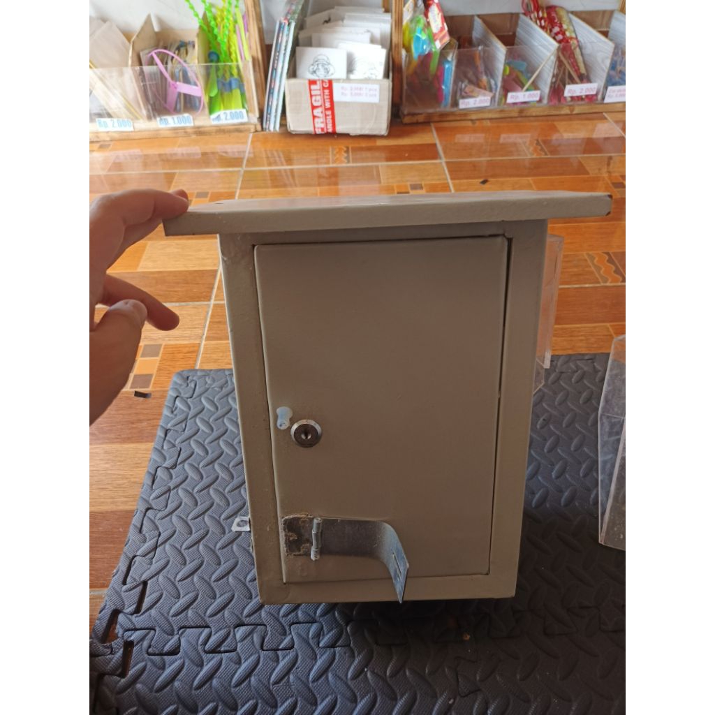 panel box listrik . panel box wifi koin / mcb