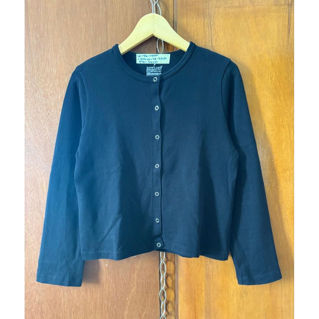 Cardigan hitam, Brand Muji
